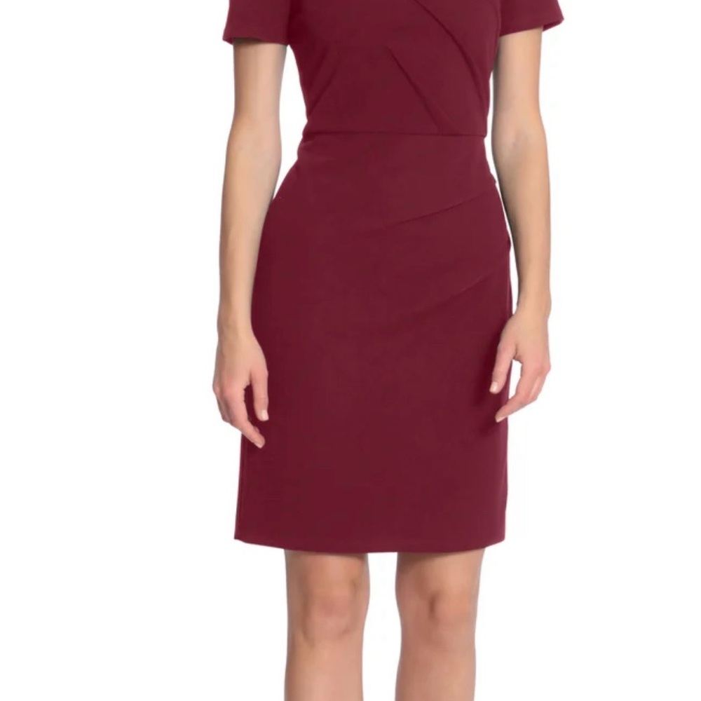 NWOT Maggy London Teagan Burgundy Pleated Sheath Dress Short Sleeve, Size 8